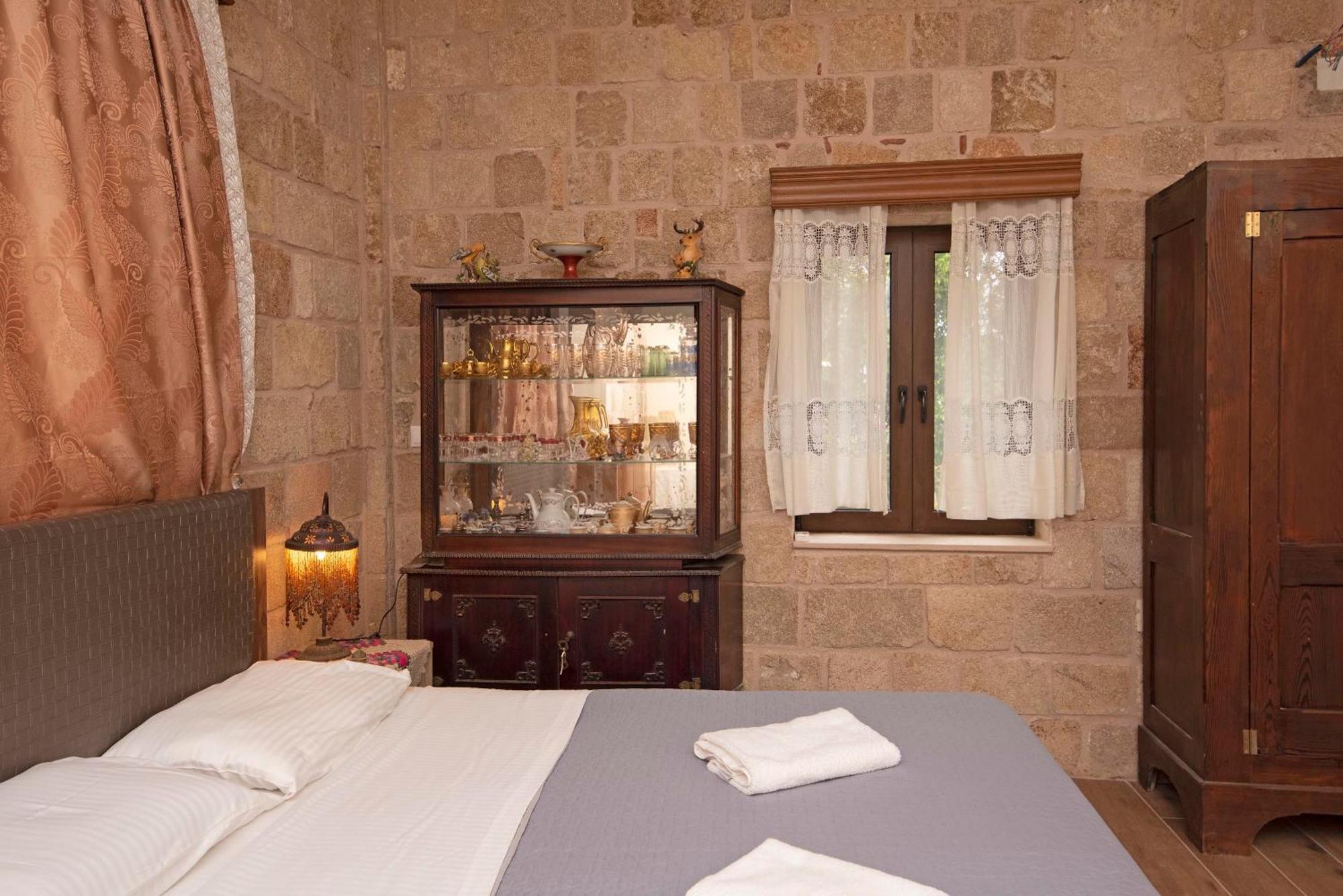 Arionos Rooms - Old Town Rhodes City Exteriör bild